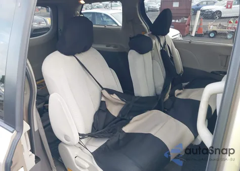 2011 Toyota Sienna Le V6 из США, поврежденный, VIN 5TDKK3DCXBS041874